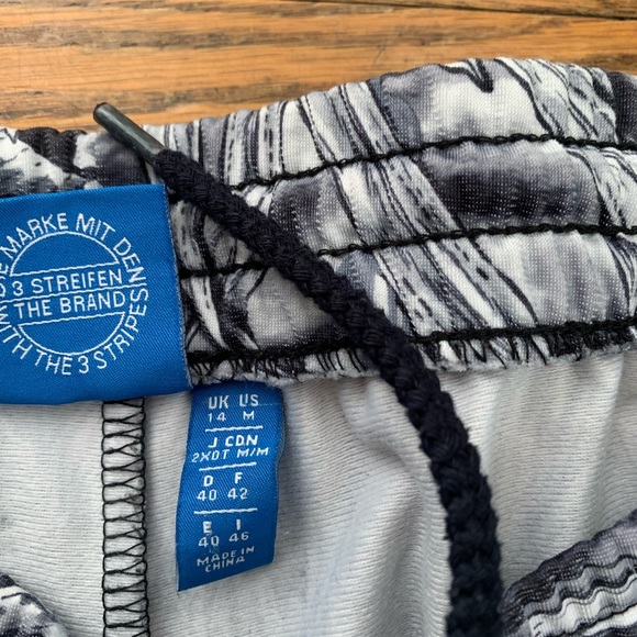 Adidas - Picture 3 of 3